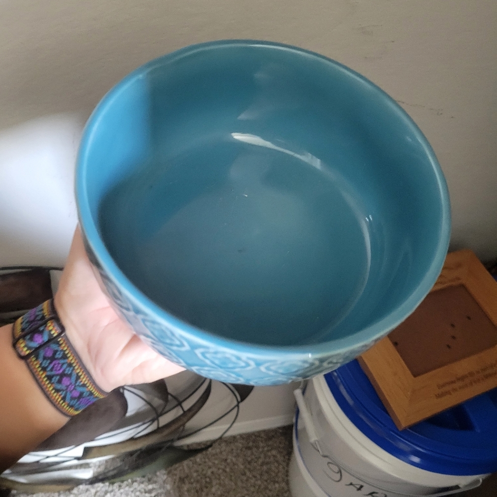 Ceramic bowl